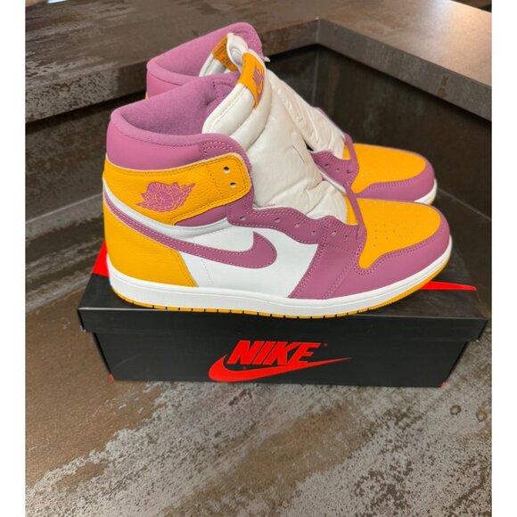 Jordan 1 Retro High OG Brotherhood Size 11- 555088-706 - Picture 3 of 9